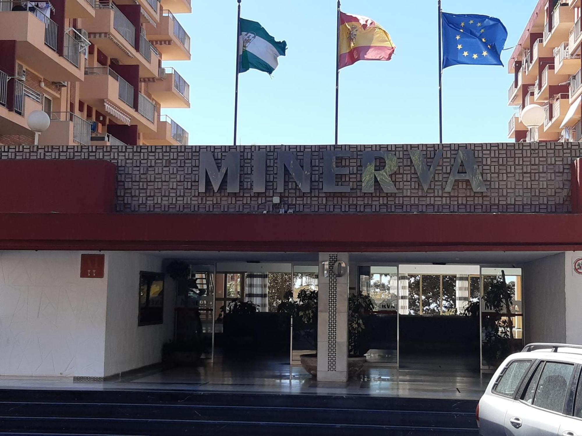 Minerva Sea,pools View